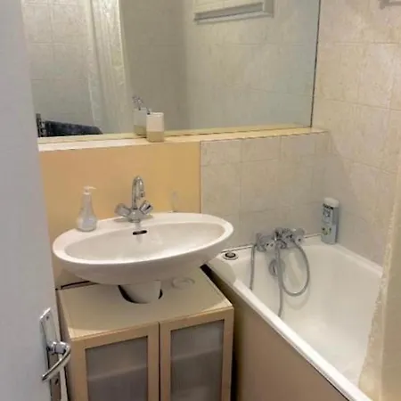 Amazing Studio Paris La Defense ! Apartment