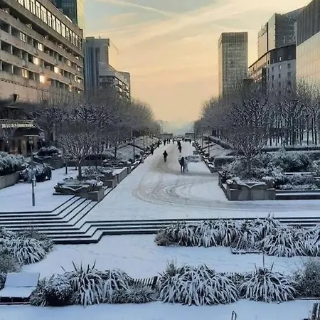Amazing Studio Paris La Defense !